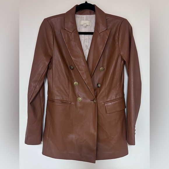 Loft Faux Leather Double Breasted Brown Blazer with Gold Buttons Size 0 NWOT - Picture 1 of 9